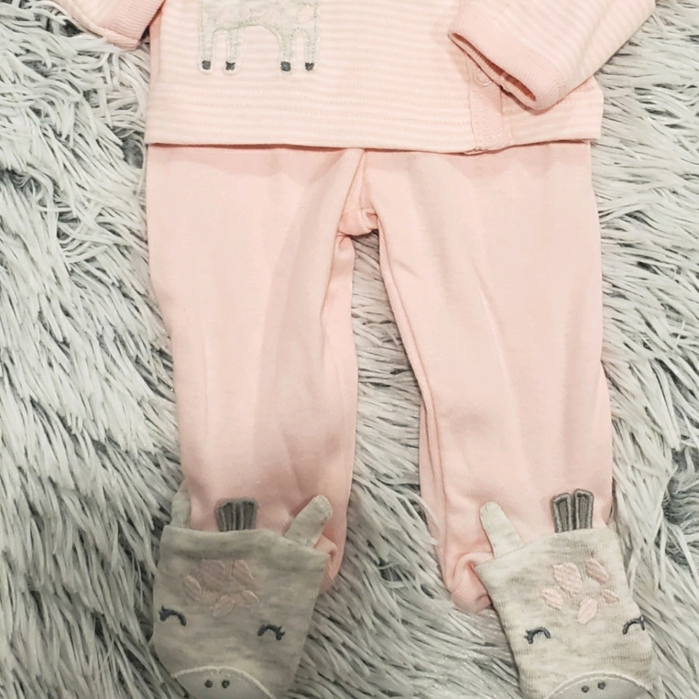 SOLD. NWOT newborn outfit - Picture 3 of 3